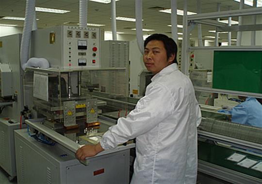 美之電高頻機在遠方電子車間調(diào)試現(xiàn)場