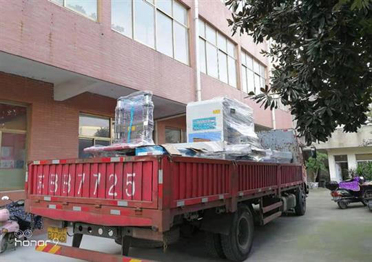 美之電25KW自動(dòng)滑臺(tái)式救生衣熱合機(jī)（高周波）專車發(fā)貨啦！